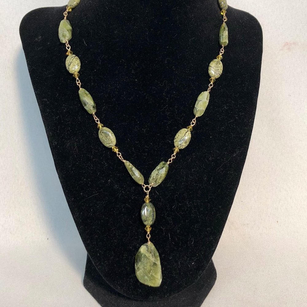 Green stone + bead necklace, handmade, pretty!